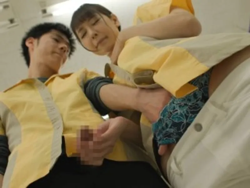 điên cuồng xxx cô đồng nghiệp dam dang trong siêu thị mini